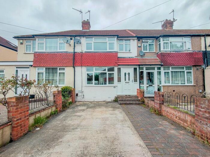 3 Bedroom Terraced House To Rent In Fendyke Road, Belvedere, DA17