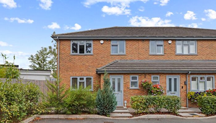 3 Bedroom Semi-Detached House For Sale In Frith Close, Deepcut, GU16