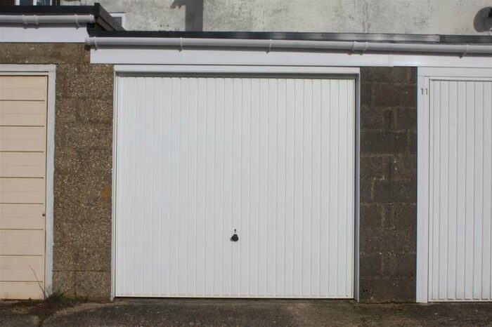 Commercial Garage To Rent In Highfield Road, Salisbury, SP2
