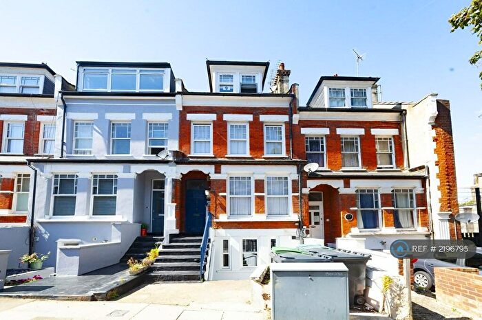 Studio To Rent In Hillfield Avenue, London, N8