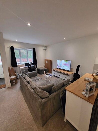 1 Bedroom Flat To Rent In Bury Old Road, Manchester, M25