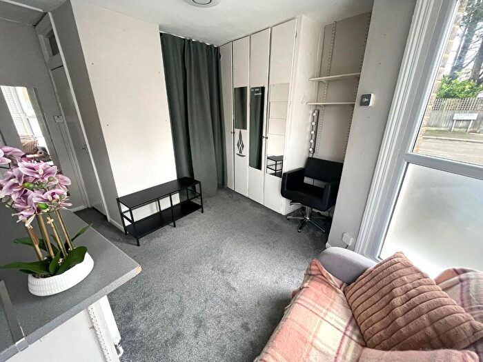 1 Bedroom Flat To Rent In Mountfield Road, Finchley, N3