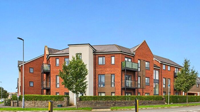 2 Bedroom Flat To Rent In Jenner Boulevard, Bristol, BS16