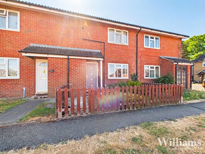 2 Bedroom Property For Sale In Cousins Drive, Aylesbury, HP20