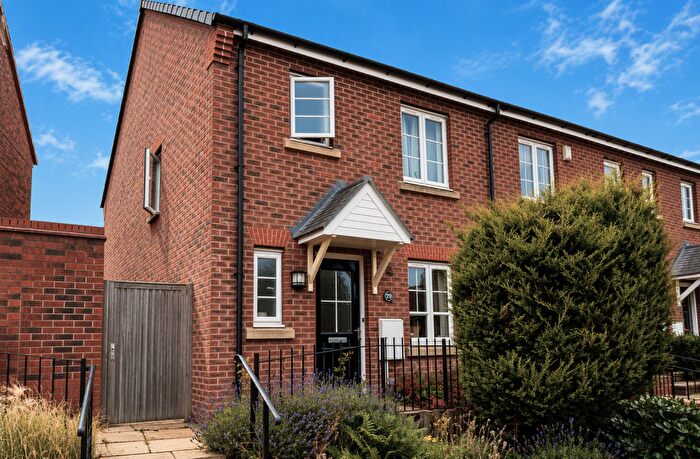 3 Bedroom House To Rent In Mallow Way, Bingham, NG13