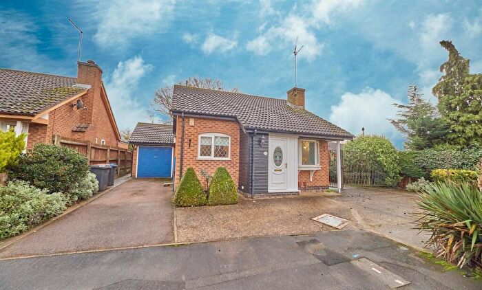 2 Bedroom Detached Bungalow For Sale In Lawton Close, Hinckley, LE10