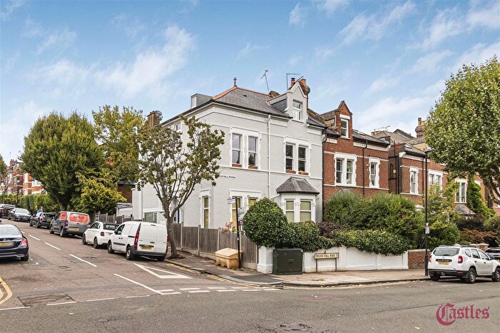 2 Bedroom Flat For Sale In Crouch Hall Road, N8