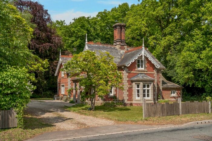 4 Bedroom Detached House For Sale In Waterloo Road, Hainford, Norwich, NR10