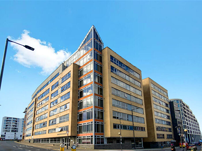 2 Bedroom Flat To Rent In Roxborough Heights, Headstone Road, HA1