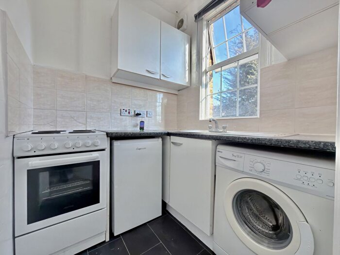 1 Bedroom Studio To Rent In Caithness Road, CR4