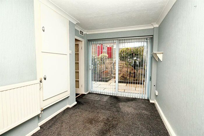 3 Bedroom Terraced House For Sale In Nether Priors, Basildon, SS14