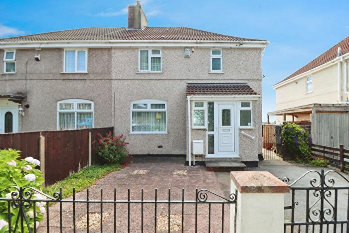 3 Bedroom Semi-detached House For Sale In Salisbury Avenue, Bristol, Somerset, BS15
