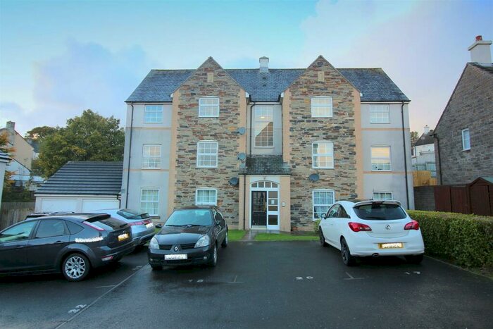 2 Bedroom Apartment To Rent In Myrtles Court, Pillmere, Saltash, PL12
