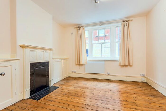 1 Bedroom Flat To Rent In Mercer Street, London, WC2H