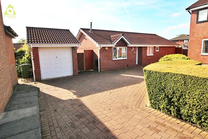 3 Bedroom Bungalow For Sale In Captain Lees Gardens, Westhoughton, BL5
