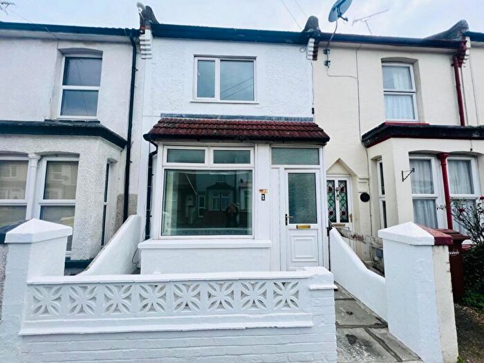 2 Bedroom Terraced House To Rent In Chaucer Road, Gillingham, Kent, ME7