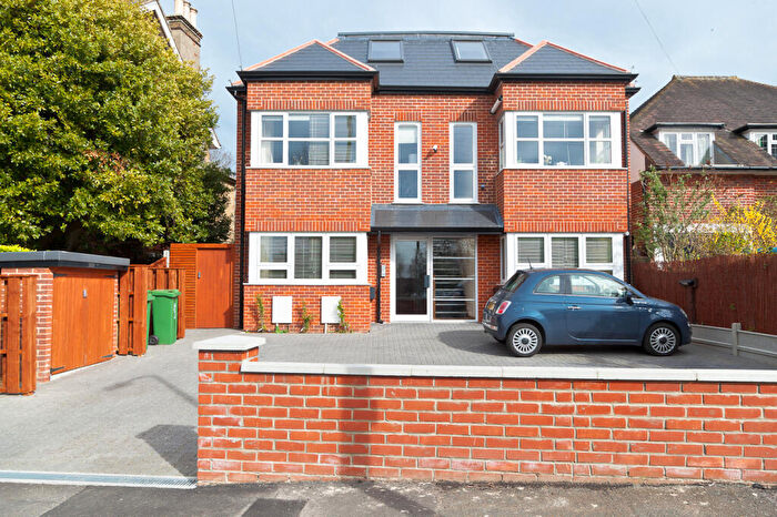2 Bedroom Flat To Rent In Eaton Road, Sutton, SM2