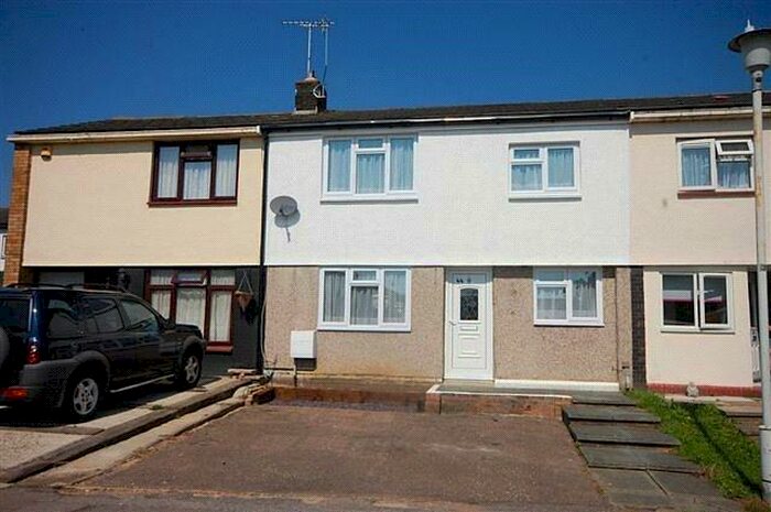 3 Bedroom Terraced House To Rent In Paslowes, Basildon, SS16