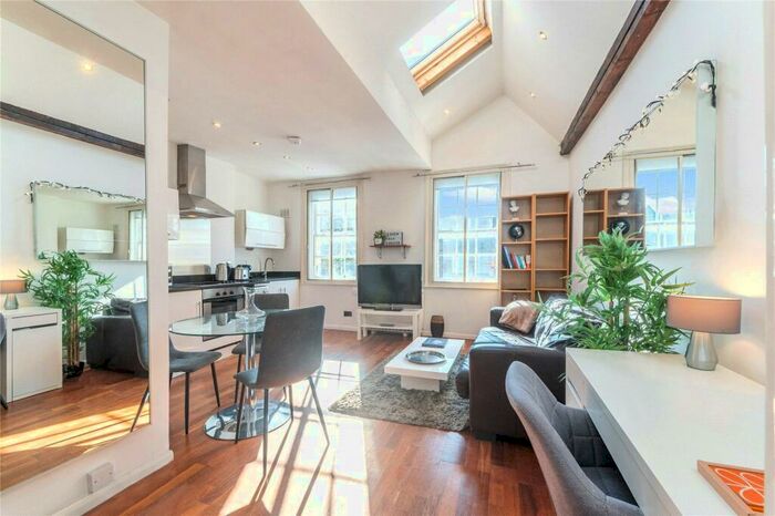 1 Bedroom Flat To Rent In Canonbury Road, Islington, N1