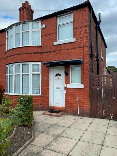 4 Bedroom Semi-Detached House To Rent In Finchley Road, Fallowfield, Manchester, M14