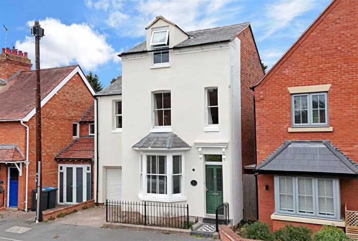 4 Bedroom Detached House For Sale In New Street, Tiddington, Stratford-Upon-Avon, CV37
