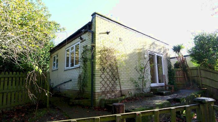 1 Bedroom Maisonette To Rent In Larchwood Drive, Englefield Green, Egham, TW20