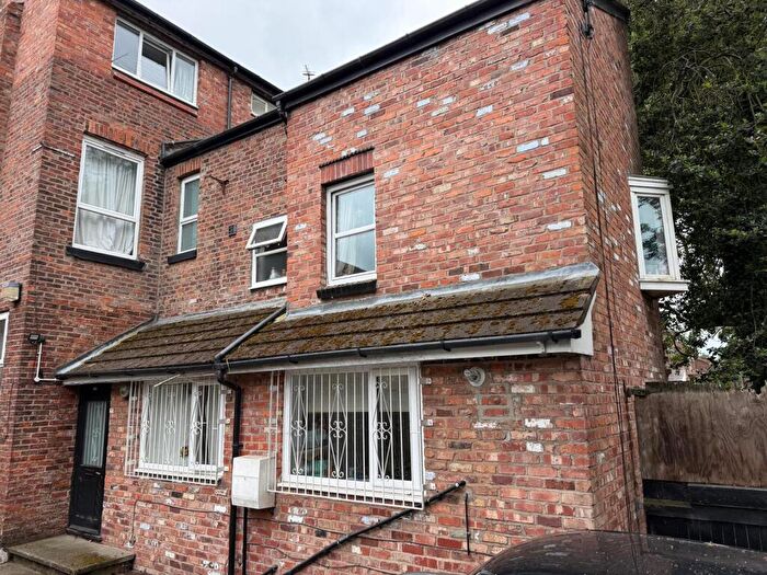 2 Bedroom Apartment To Rent In Northen Grove, West Didsbury, M20