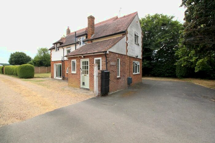 4 Bedroom Property To Rent In Mangrove Road, Cockernhoe, Luton, LU2