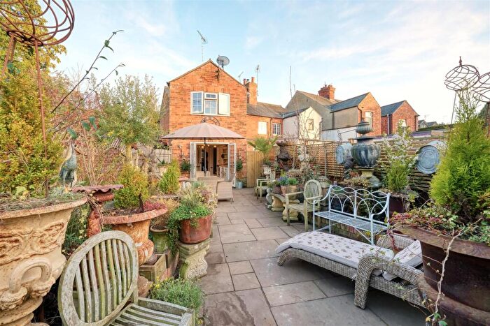2 Bedroom Semi-Detached House For Sale In High Street, Denford, NN14