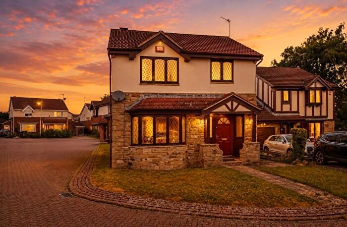 3 Bedroom Detached House For Sale In Hopefield Way, Rothwell, Leeds, LS26