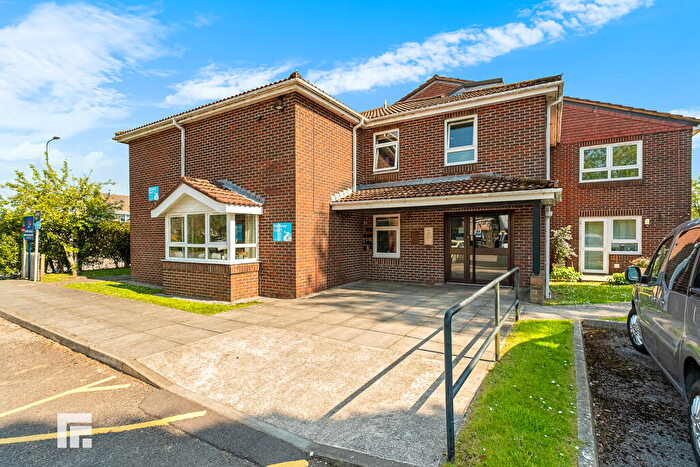 1 Bedroom Flat For Sale In Danescourt Way, Cardiff, CF5