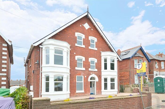 2 Bedroom Flat To Rent In East Cowes, Isle Of Wight, PO32