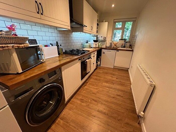 2 Bedroom Flat To Rent In Cavendish Road, Bournemouth, BH1