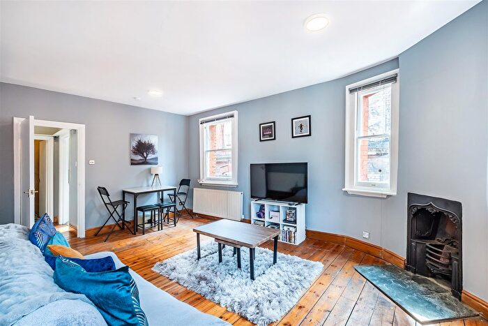 1 Bedroom Flat For Sale In Tisbury Court, London, W1D