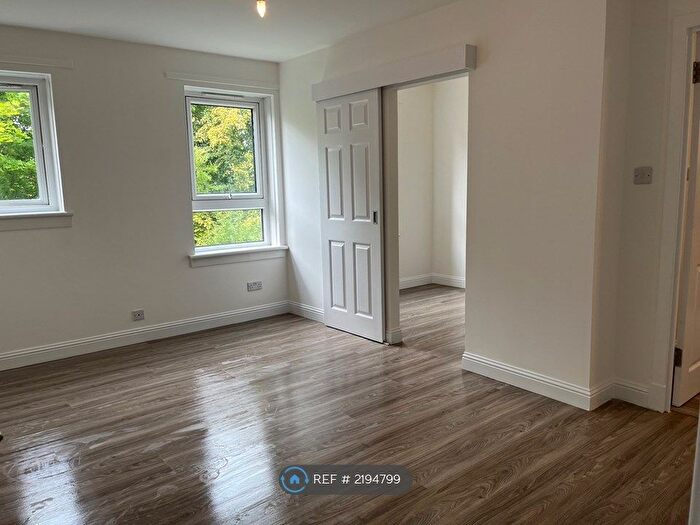 1 Bedroom Flat To Rent In Fauldburn, Edinburgh, EH12