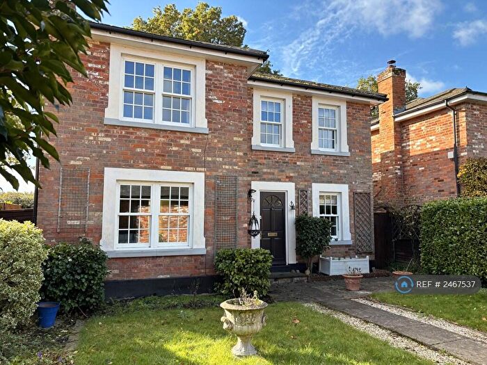 4 Bedroom Detached House To Rent In Winchfield Court, Winchfield, Hook, RG27