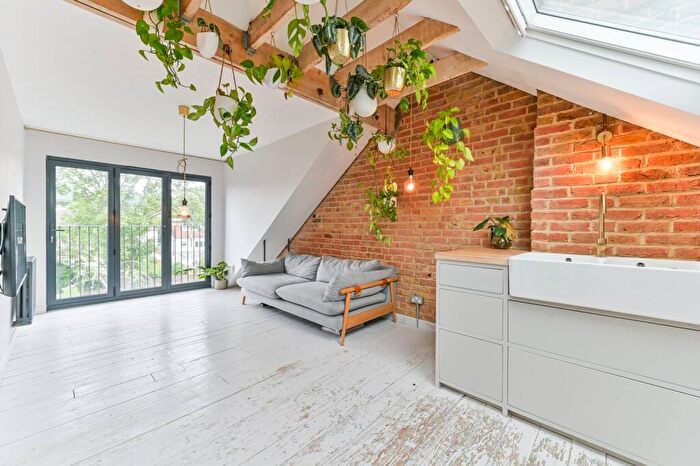 1 Bedroom Flat To Rent In Liverpool Road, Thornton Heath, CR7