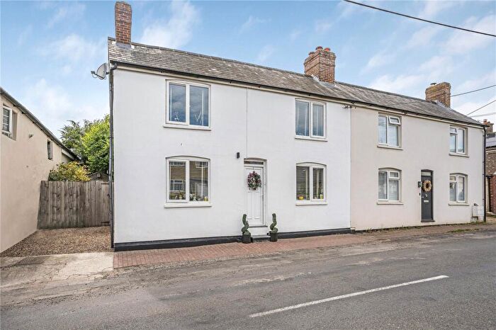 3 Bedroom End Of Terrace House For Sale In Wheatley Road Garsington, Oxford, OX44