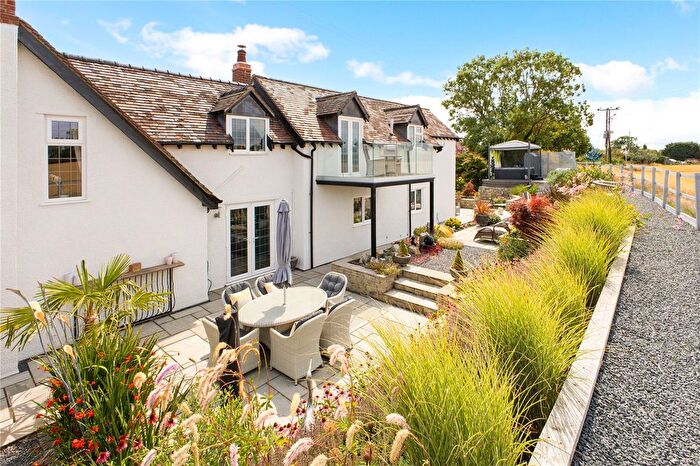 4 Bedroom Detached House For Sale In Iron Cross, Salford Priors, Evesham, Warwickshire, WR11