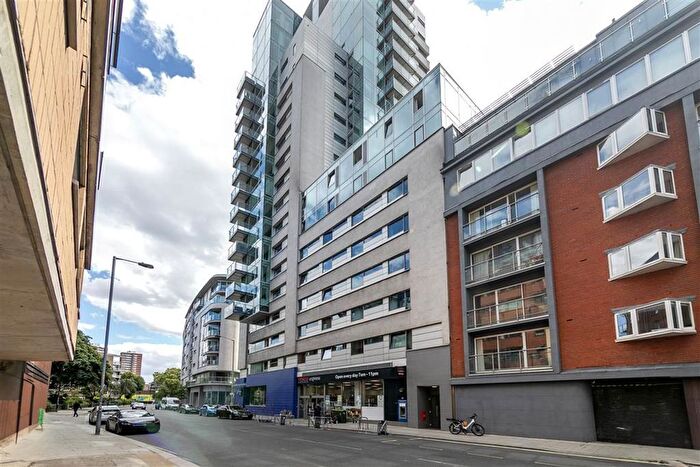 Studio To Rent In Long Lane, London, SE1