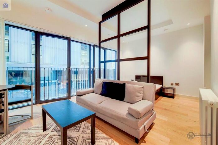 Studio To Rent In Modena House, London City Island, Canning Town, E14