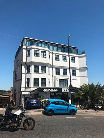 1 Bedroom Flat To Rent In Terrace Road, BH2