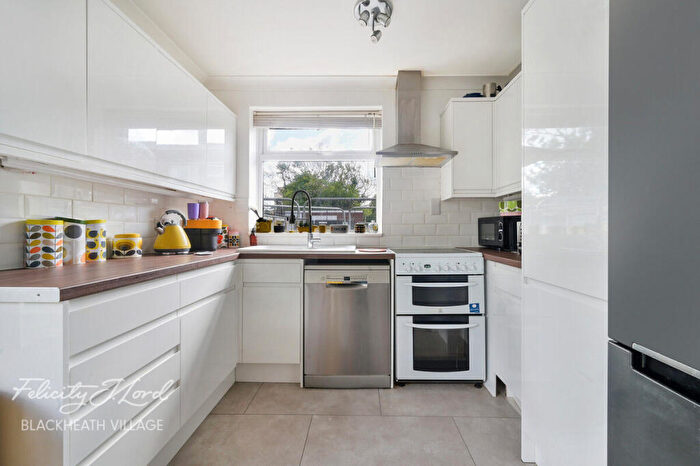 3 Bedroom Terraced House For Sale In Richmount Gardens, London, SE3