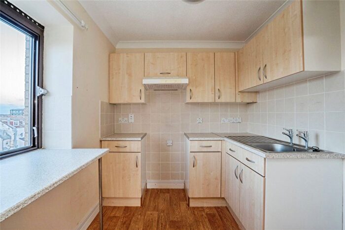 1 Bedroom Flat For Sale In Clarence Parade, Southsea, Hampshire, PO5