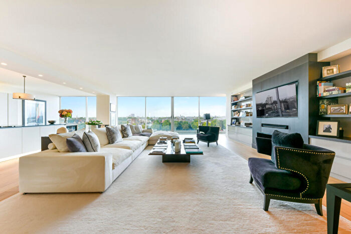 3 Bedroom Penthouse To Rent In Hester Road, SW11