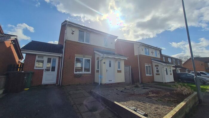 3 Bedroom Detached House To Rent In Manorfields Avenue, Crofton, Wakefield, WF4
