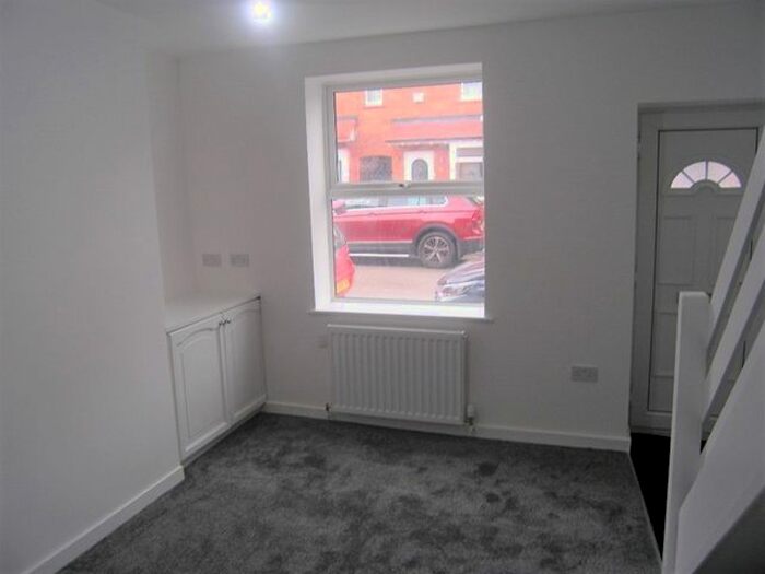 2 Bedroom Terraced House To Rent In Crown Street West, Macclesfield, SK11