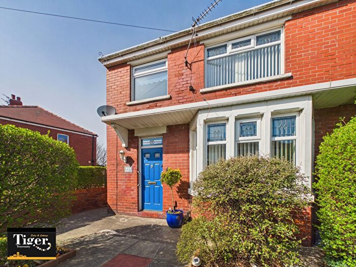 3 Bedroom End Terrace House For Sale In Broadfield Avenue, Blackpool, FY4