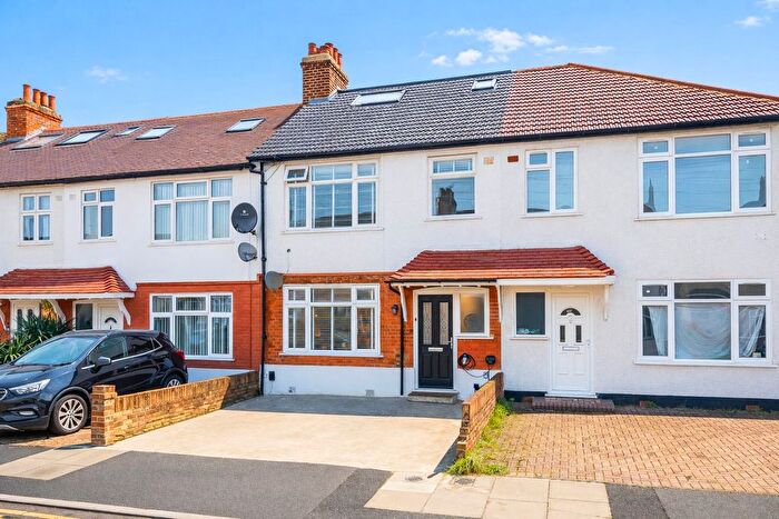 4 Bedroom Terraced House For Sale In Walsingham Road, Mitcham, CR4