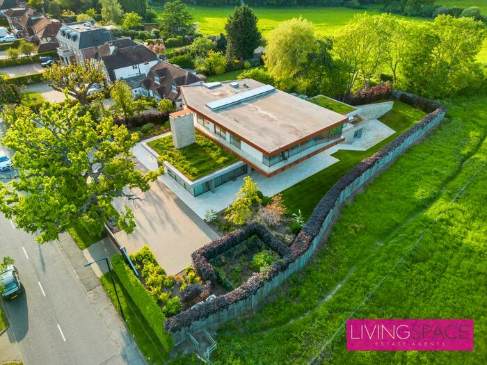 7 Bedroom Detached House To Rent In Wagon Road, Hadley Wood, EN4